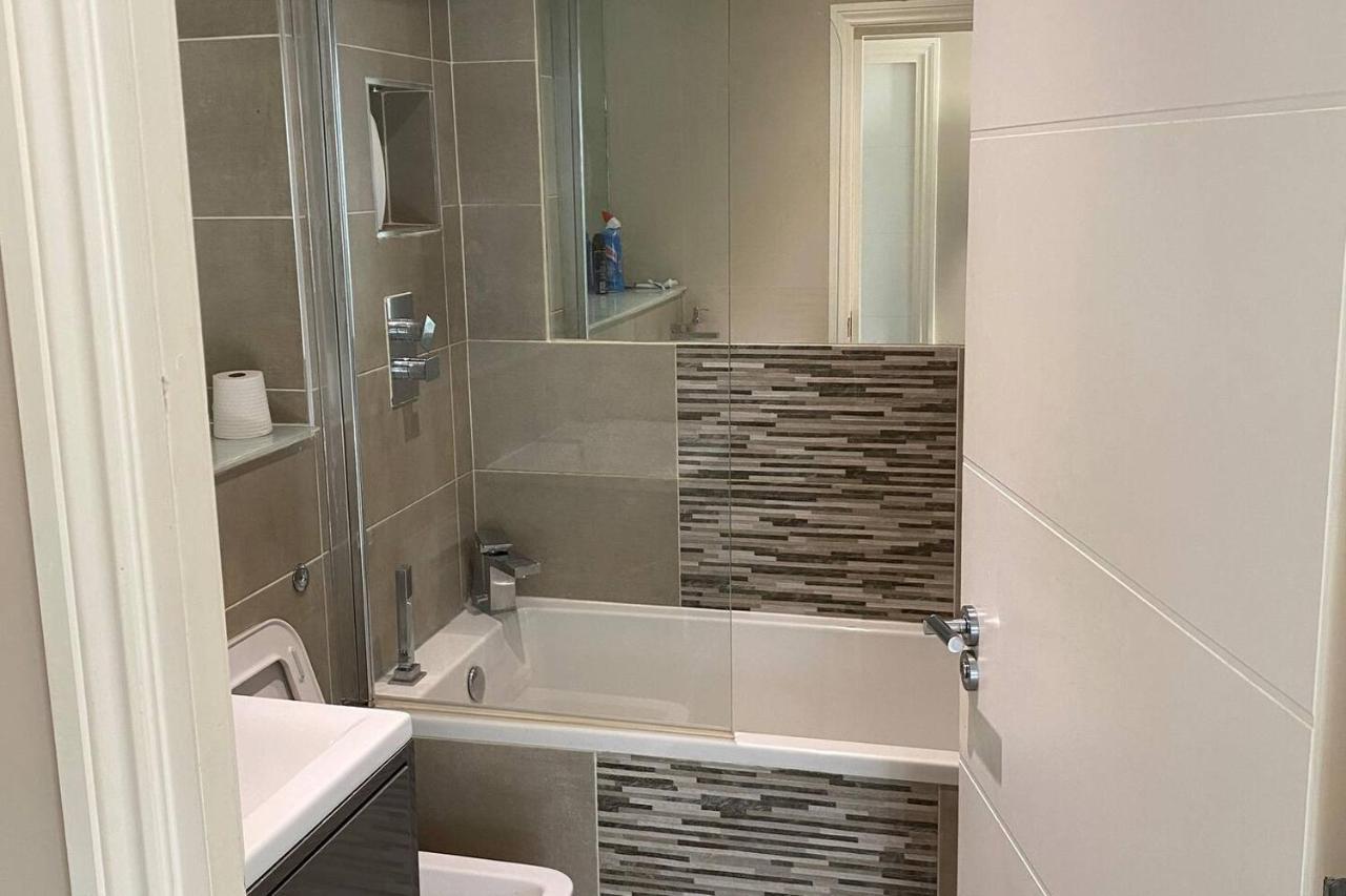 Beautiful Apartment Very Close To The Beach Hove Buitenkant foto