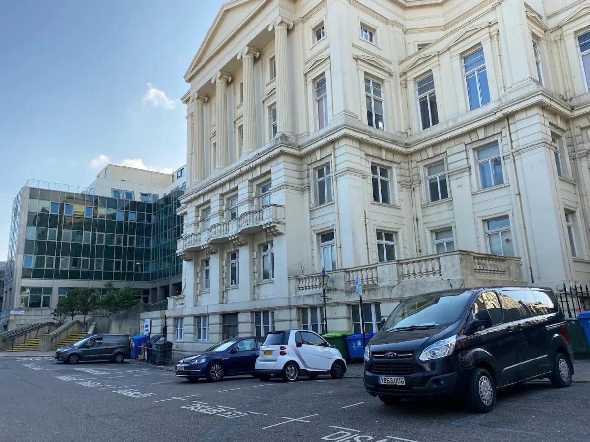 Beautiful Apartment Very Close To The Beach Hove Buitenkant foto